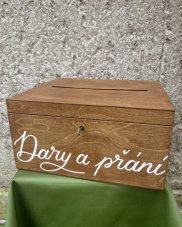 Půjčovna - Dřevěná krabička Dary a přání na klíček